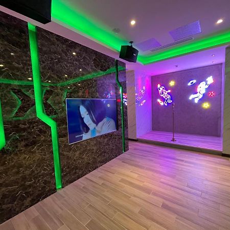 טאיפיי Purple Rainbow Motel מראה חיצוני תמונה