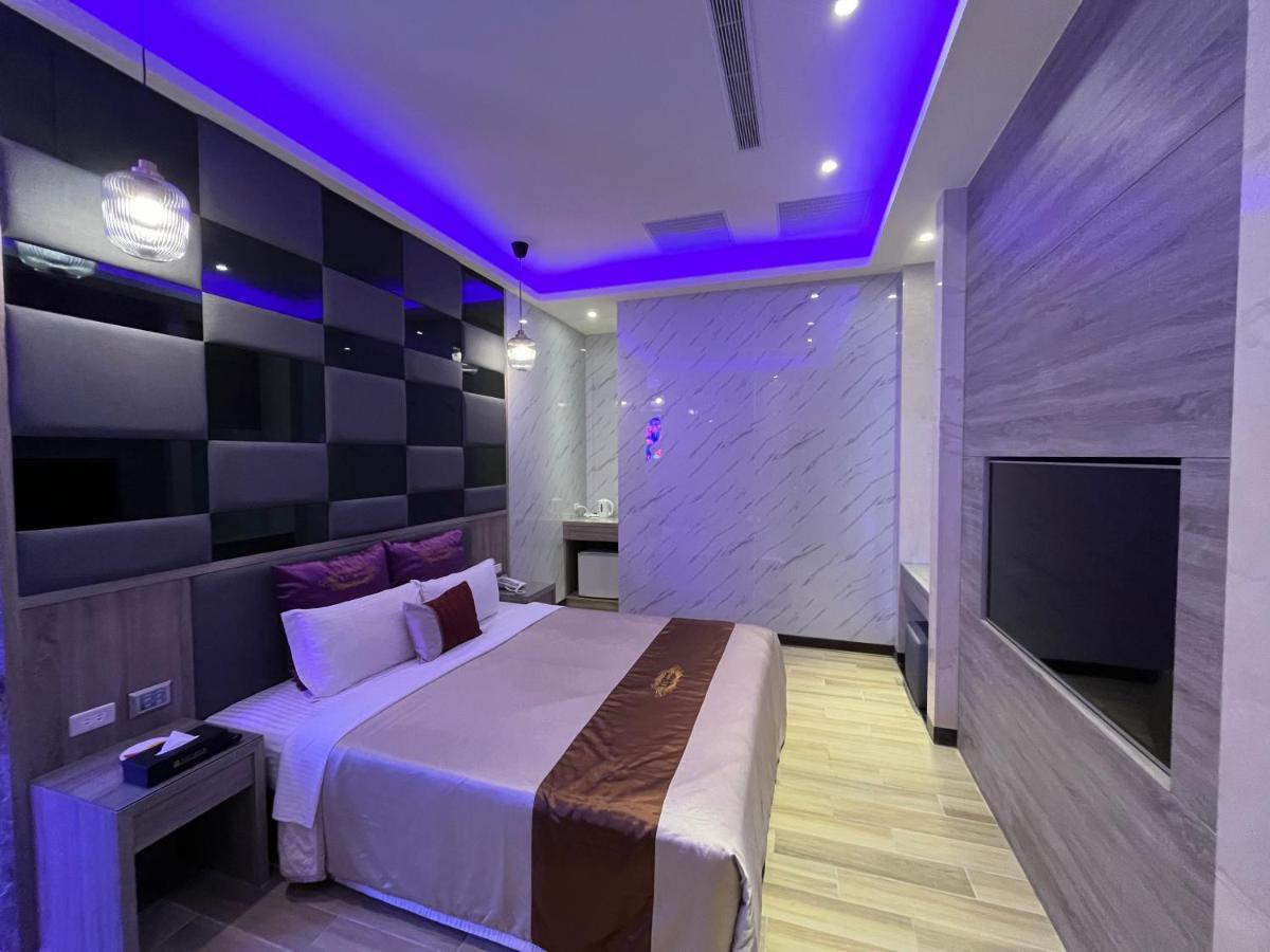 טאיפיי Purple Rainbow Motel מראה חיצוני תמונה